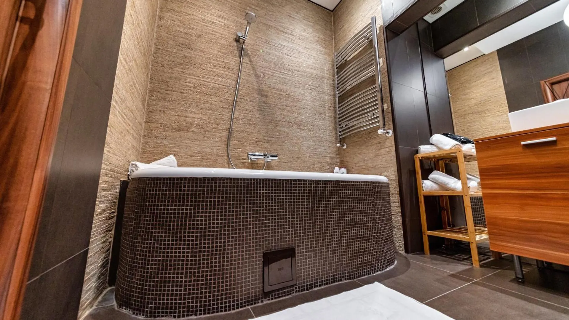 Victory'S Charm - Old City - By Uni88 Apartments Bukarest